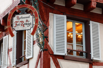 Hausschild Fer Rouge  Colmar Alsace-Champagne-Ardenne-Lorrain Frankreich by Peter Ehlert in Colmar Weekend