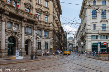 Straßenbahn mit Galeriekuppel  Milano Lombardia Italien by Peter Ehlert in Mailand - Daytrip