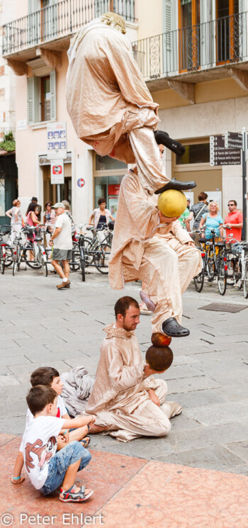 Artisten  Verona Veneto Italien by Peter Ehlert in Verona Weekend mit Opernaufführung