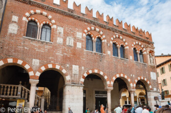 Domus Mercatorum  Verona Veneto Italien by Peter Ehlert in Verona Weekend mit Opernaufführung