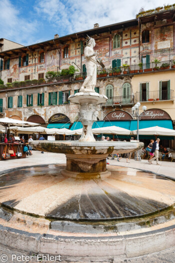 Fontana Madonna Verona  Verona Veneto Italien by Peter Ehlert in Verona Weekend mit Opernaufführung