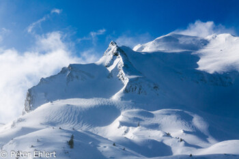 Berge im Seitenlicht, aufgewirbelter Schnee  Abondance Rhône-Alpes Frankreich by Peter Ehlert in Skigebiet Portes du Soleil