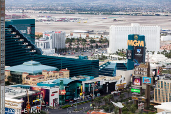MGM und Flugplatz  Las Vegas Nevada USA by Peter Ehlert in Las Vegas Stadt und Hotels