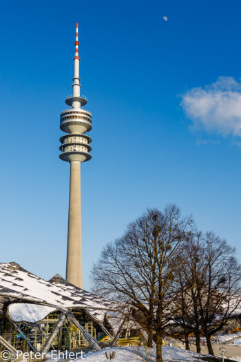 Halle mit Turm und Mond  München Bayern Deutschland by Peter Ehlert in Olympiapark im Winter