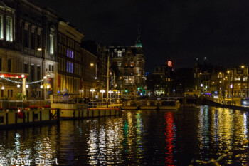 Grachten bei Nacht  Amsterdam Noord-Holland Niederlande by Peter Ehlert in Amsterdam Trip