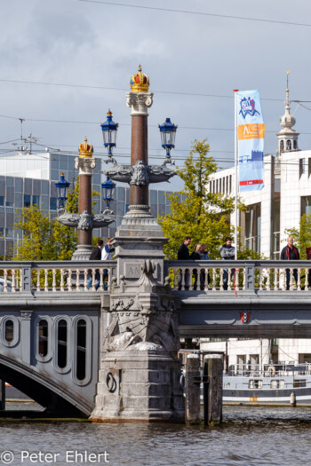 Blauwbrug vor Opernhaus  Amsterdam Noord-Holland Niederlande by Peter Ehlert in Amsterdam Trip