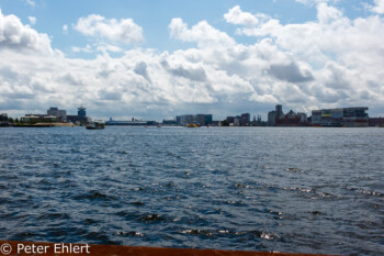 Blick zum Hauptbahnhof  Amsterdam Noord-Holland Niederlande by Lara Ehlert in Amsterdam Trip