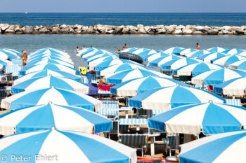 Strand mit Sonnenschirmen  Igea Marina Emilia-Romagna Italien by Peter Ehlert in Wellnessurlaub in Bellaria-Igea Marina