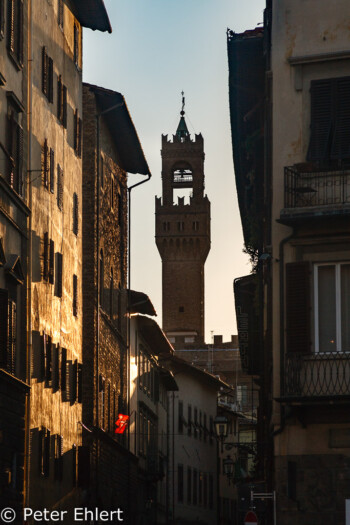 Turm des Palazzo Vecchio  Firenze Toscana Italien by Peter Ehlert in Florenz - Wiege der Renaissance