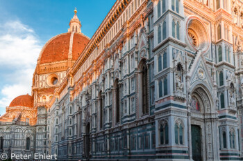 Seite von Cattedrale die Santa Maria del Fiore  Firenze Toscana Italien by Peter Ehlert in Florenz - Wiege der Renaissance