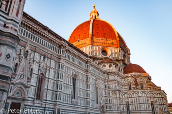 Seite von Cattedrale die Santa Maria del Fiore  Firenze Toscana Italien by Peter Ehlert in Florenz - Wiege der Renaissance