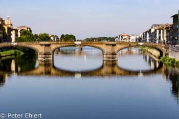 Arno mit Ponte Santa Trinita  Firenze Toscana Italien by Peter Ehlert in Florenz - Wiege der Renaissance