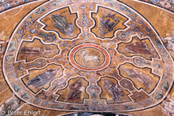 Bild über Altar  Firenze Toscana Italien by Peter Ehlert in Florenz - Wiege der Renaissance