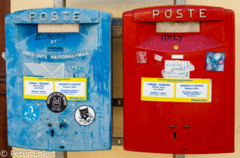 Briefkästen  Lazise Veneto Italien by Peter Ehlert in Design