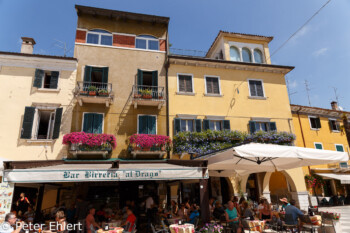 Hauptplatz  Lazise Veneto Italien by Peter Ehlert in Lazise am Gardasee