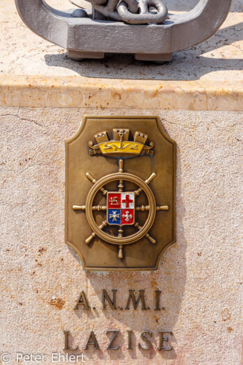 Stadtwappen im Hafen  Lazise Veneto Italien by Peter Ehlert in Lazise am Gardasee