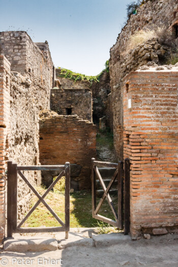 offene Pforte  Pompei Campania Italien by Lara Ehlert in Pompeii und Neapel
