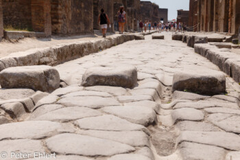 Zebrastreifen antik  Pompei Campania Italien by Peter Ehlert in Pompeii und Neapel