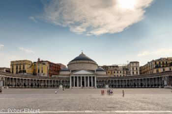 Platz mit Kirche San Francesco di Paola  Neapel Campania Italien by Peter Ehlert in Pompeii und Neapel