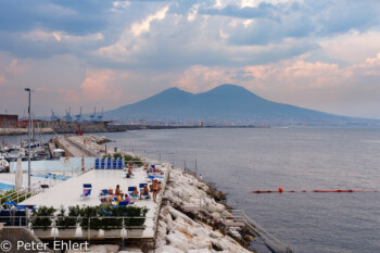 Schwimmbad mit Vesuvblick  Neapel Campania Italien by Peter Ehlert in Pompeii und Neapel