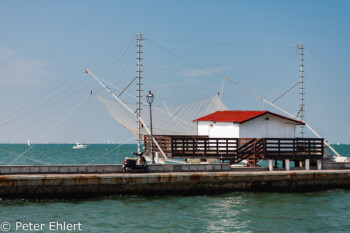 Fischerhaus mit Netz  Cesenatico Emilia-Romagna Italien by Peter Ehlert in Ravenna und Cesenatico