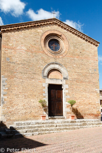 Chiesa di Sant'Agostino  San Gimignano Toscana Italien by Peter Ehlert in San Gimignano