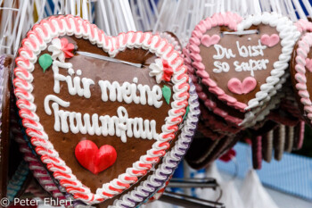 Lebkuchenherzen  München Bayern Deutschland by Peter Ehlert in Münchner Oktoberfest