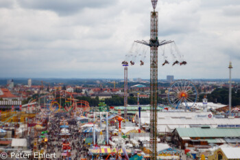 Festwiese mit Hochkarussel  München Bayern Deutschland by Peter Ehlert in Münchner Oktoberfest