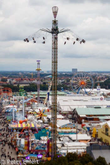 Festwiese mit Hochkarussel  München Bayern Deutschland by Peter Ehlert in Münchner Oktoberfest