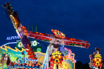 Fahrgeschäft  München Bayern Deutschland by Peter Ehlert in Münchner Oktoberfest