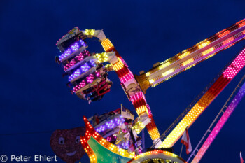 Fahrgeschäft  München Bayern Deutschland by Peter Ehlert in Münchner Oktoberfest