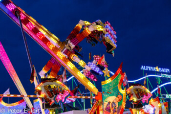 Fahrgeschäft  München Bayern Deutschland by Peter Ehlert in Münchner Oktoberfest