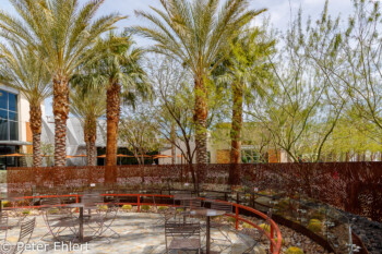 Plaza mit Feuerstelle  Las Vegas Nevada USA by Peter Ehlert in Las Vegas Stadt und Hotels