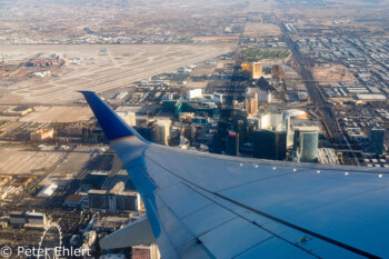 Airport und South Strip von Oben  Las Vegas Nevada USA by Peter Ehlert in Las Vegas Stadt und Hotels