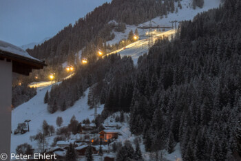 Beleuchtete Kandaharabfahrt  Sankt Anton am Arlberg Tirol Österreich by Peter Ehlert in Sankt Anton 2018