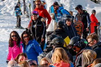 Ankommende Leute  Sankt Anton am Arlberg Tirol Österreich by Peter Ehlert in Sankt Anton 2018