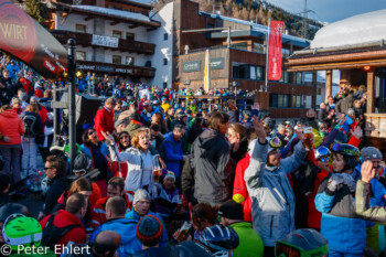 Feiernde Leute  Sankt Anton am Arlberg Tirol Österreich by Peter Ehlert in Sankt Anton 2018