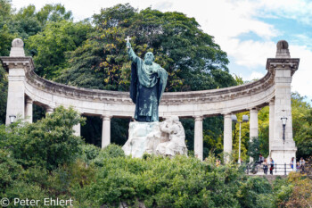 Bischof Gellért Monument  Budapest Budapest Ungarn by Peter Ehlert in Budapest Weekend