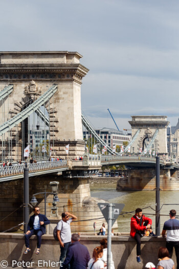 Kettenbrücke  Budapest Budapest Ungarn by Peter Ehlert in Budapest Weekend