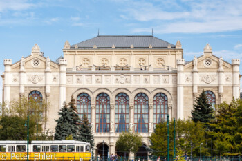 Vigadó Konzerthaus  Budapest Budapest Ungarn by Peter Ehlert in Budapest Weekend