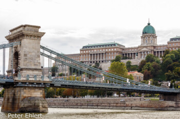Kettenbrücke mit Schloss  Budapest Budapest Ungarn by Peter Ehlert in Budapest Weekend