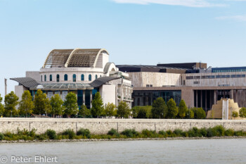 Nationaltheater und Palast der Künste  Budapest Budapest Ungarn by Peter Ehlert in Budapest Weekend