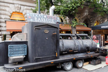 Smoker  Budapest Budapest Ungarn by Peter Ehlert in Budapest Weekend