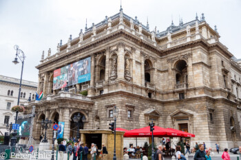 Open Air vor Opernhaus  Budapest Budapest Ungarn by Peter Ehlert in Budapest Weekend