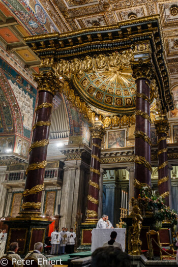 Altar  Roma Latio Italien by Peter Ehlert in Rom - Plätze und Kirchen