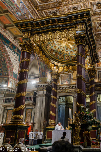 Altar  Roma Latio Italien by Peter Ehlert in Rom - Plätze und Kirchen