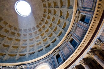 Lichteinfall durch die Deckenöffnung  Roma Latio Italien by Peter Ehlert in Rom - Plätze und Kirchen