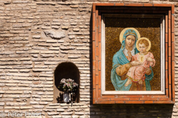 Wandbild an der Straße  Roma Latio Italien by Peter Ehlert in Rom - Plätze und Kirchen