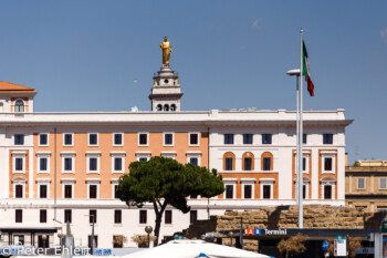 Spitze der Basilica del Sacro Cuore di Gesù  Roma Latio Italien by Peter Ehlert in Rom - Plätze und Kirchen