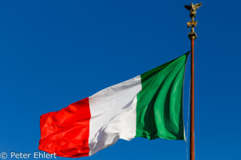 Flagge  Roma Latio Italien by Peter Ehlert in Rom - Plätze und Kirchen